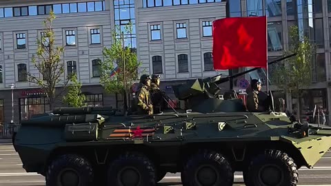 Preparándonos para el desfile en honor al 80.º aniversario de la Victoria