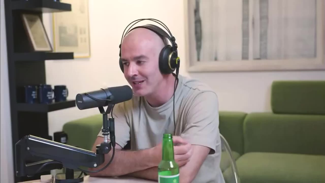 👺These 2 are the hosts of the "Israeli" podcast "Two nice Jewish boys".