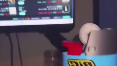 GIANT LIGHTER