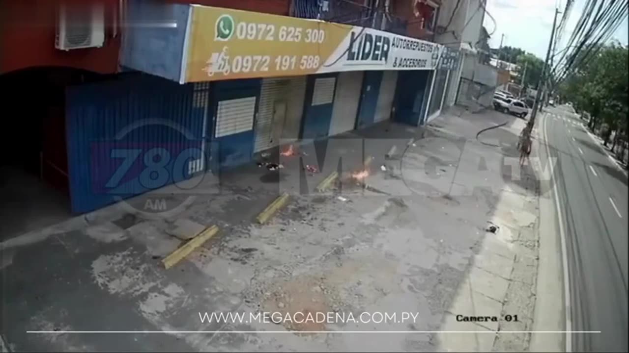 WOMAN BURNS EX ALIVE, BUT SETS HERSELF ON FIRE TOO....