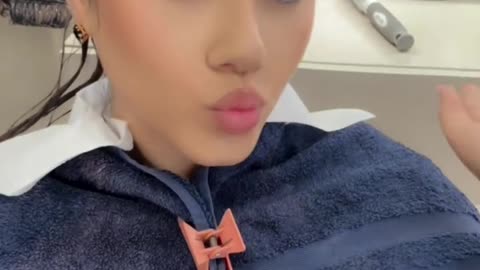 Krisa Caushi bën ndryshimin drastik në pamje dhe duket yll