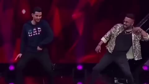 Bollywood Actor Kunal Khemu Sensational Dance