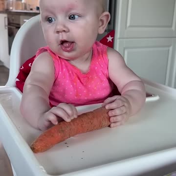 kayla’s hilarious carrot game with big sis! fun sibling moments