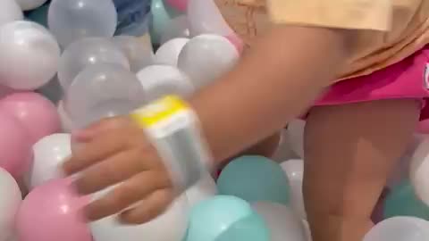 Baby play in the park