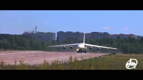 Ukrainians Sneak Massive An-124 Cargo Plane Out of Kyiv Will Now Ferry Weapons from Across Europe
