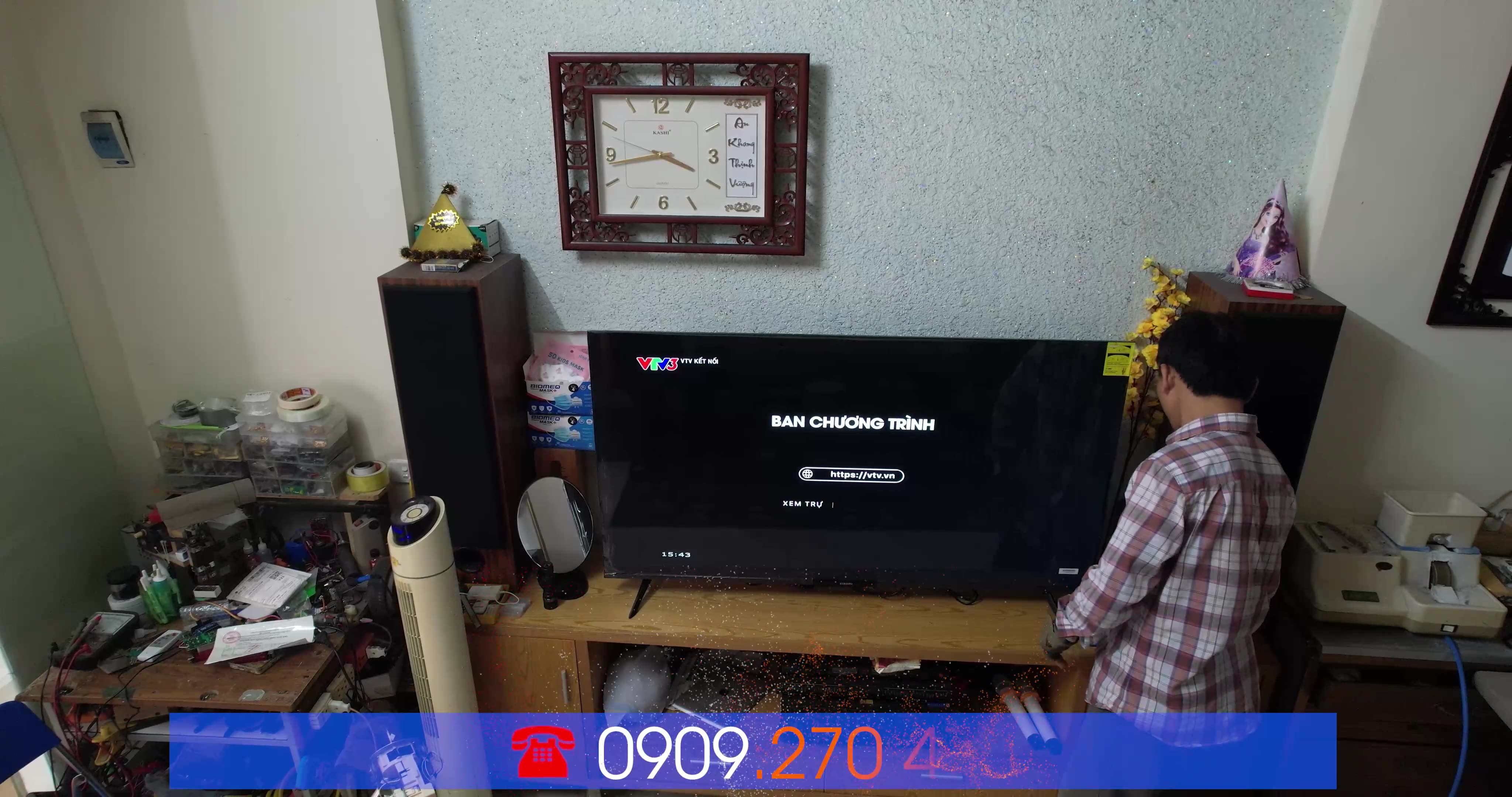 Lắp tivi xiaomi A 55 inches cho khách hàng ngõ 104