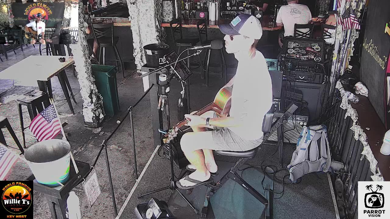 LIVE Music Everyday!