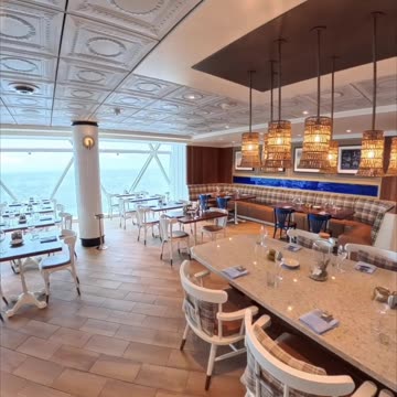 Hooked: Best Seafood Restaurant at Star of the Seas Deck 15!