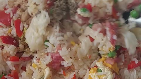 Overload Bacon veggies fried rice 🔥🍚🥕🧅🍳#Three3Eggs #3eggs #Bacon #FriedRice #EggFriedRice