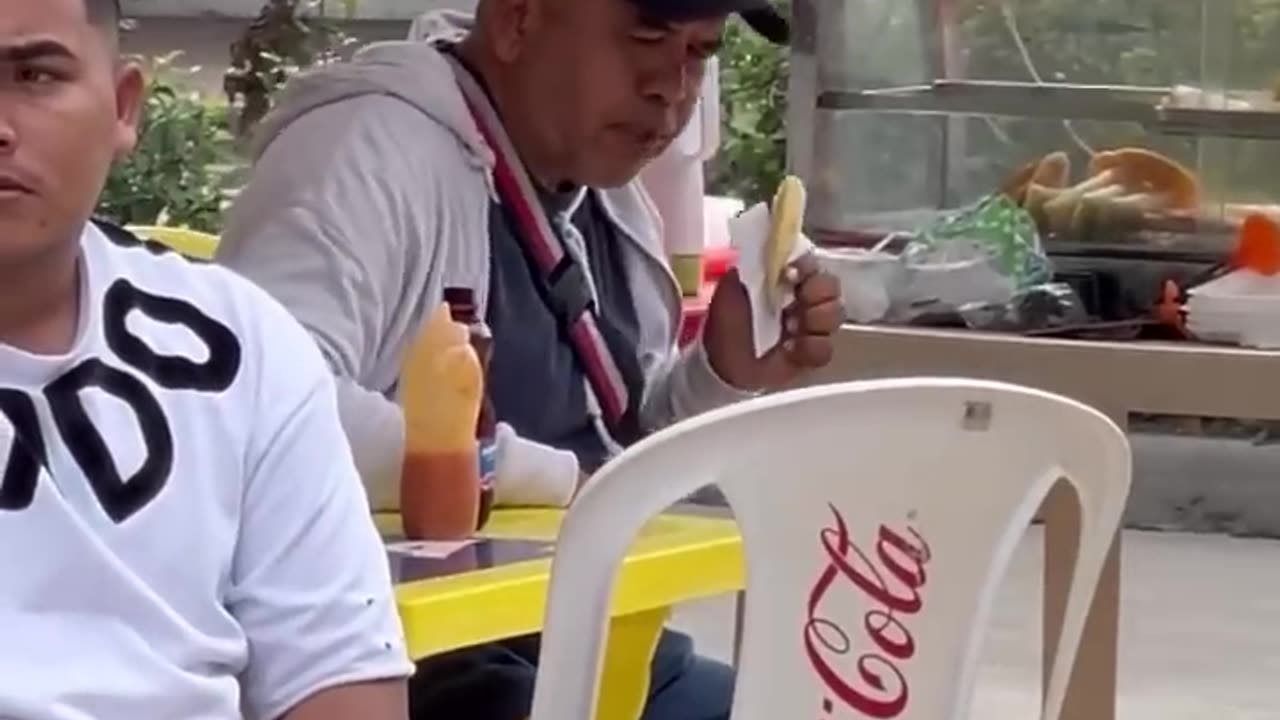 GHOST CHAIR 😂😂😂😂😂