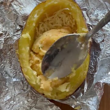 Cheesy Beef Stuffed Baked Potatoes with Creamy Onion