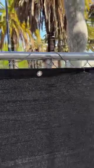 Going in, boss! ... prepping San Fran's new(d) scuplture?