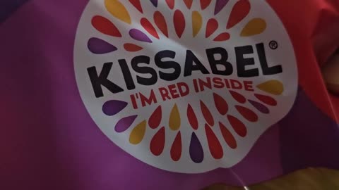 🤔🍎 You Won't Believe The Color Inside These Apples! | FeedMyCuriosity