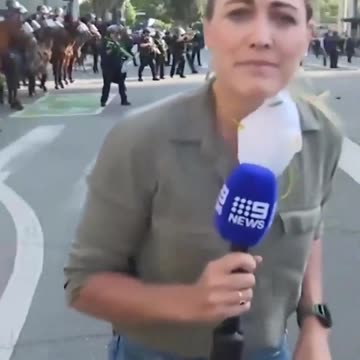 ❗️LAPD *SHOOTS* REPORTER live on air