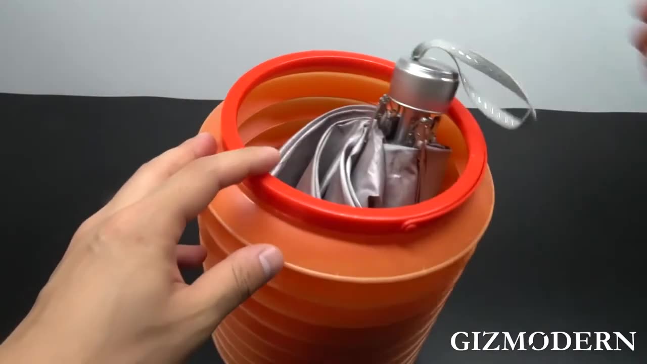 Hike Far into the Wilderness with All-purpose Collapsible Bucket