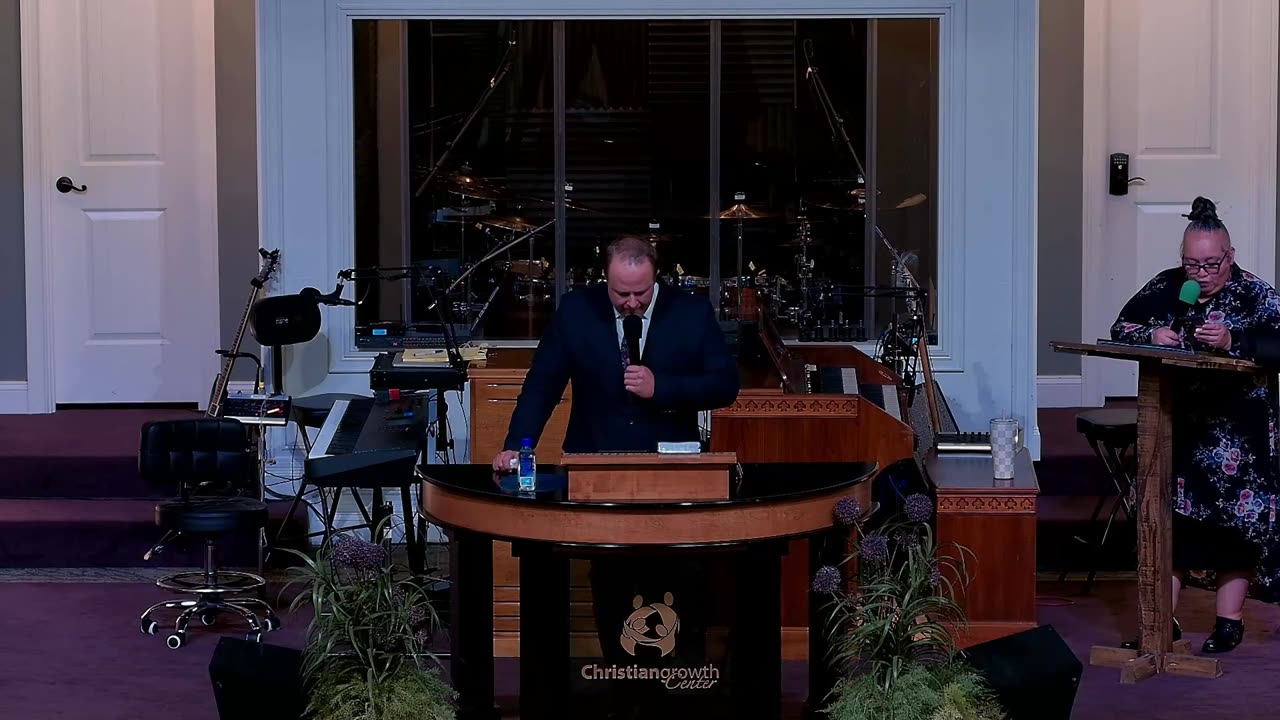 Servicio en Español | Hermano Jordan pound