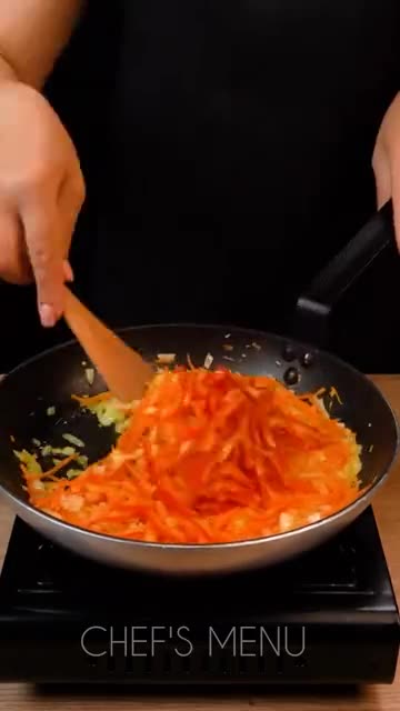 Forget about pizza! Just grate 3 zucchini!