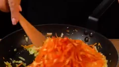 Forget about pizza! Just grate 3 zucchini!