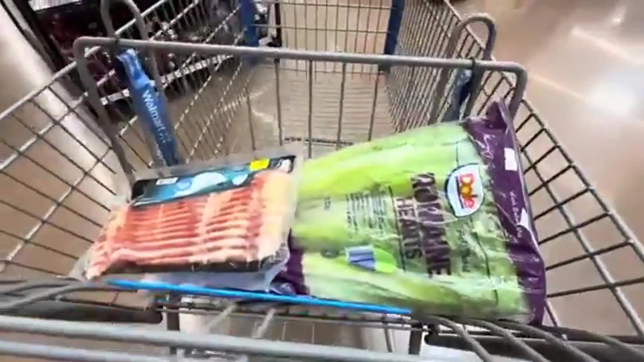 Walmart Alert | Walkthrough & Recalls - Time to stock up on food?