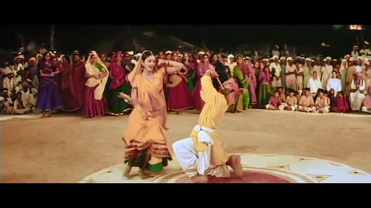 Radha Kaise Na Jale