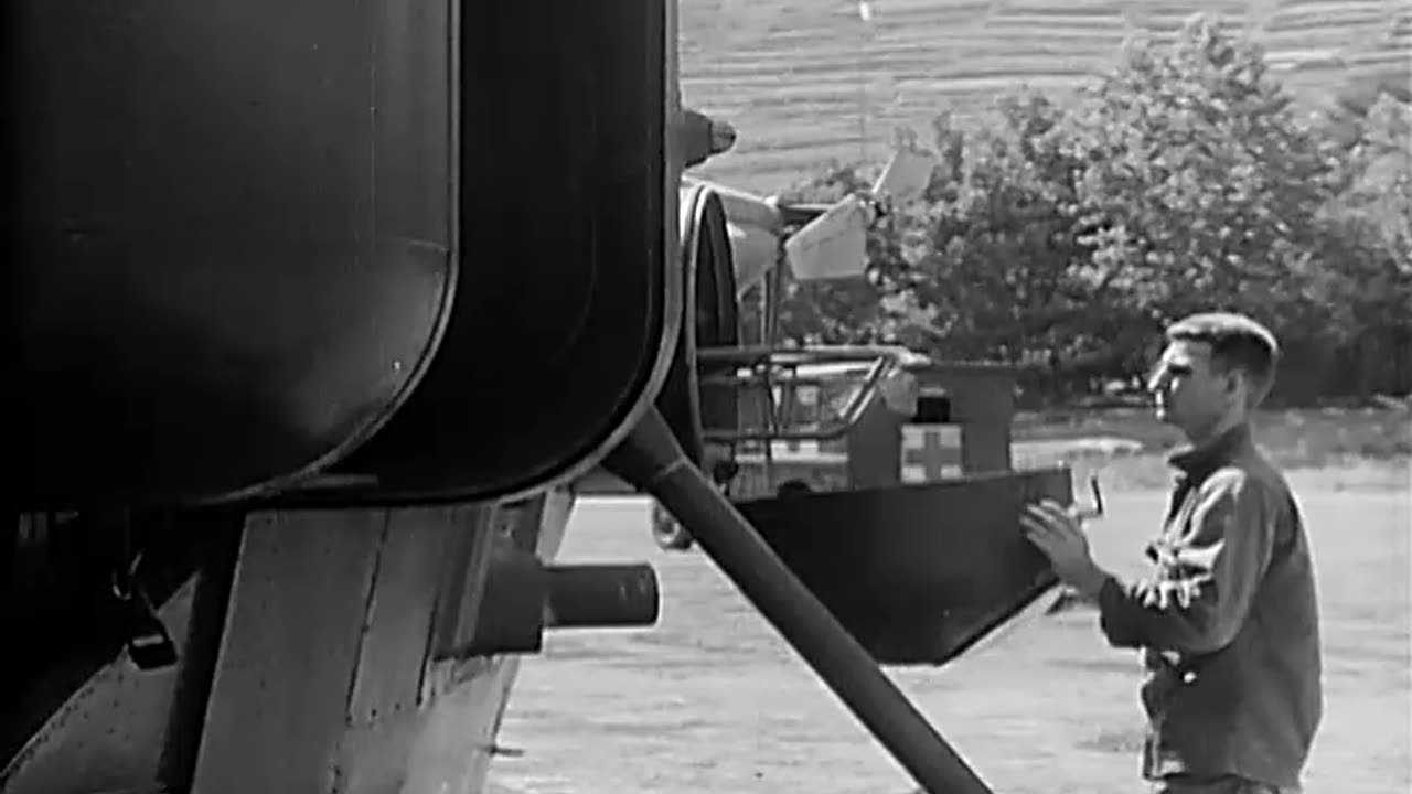 BRIEFING, KADENA AF ... - BRIEFING, KADENA AF BASE, OKINAWA, RYUKYU ISLANDS ; 3RD AIR - 111-adc-8185