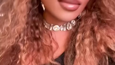 Queen vee bosset
