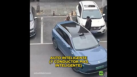 Aparcamiento de un coche se convierte en un desafío competitivo