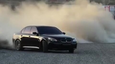 BMW E60 ///M5 drifting