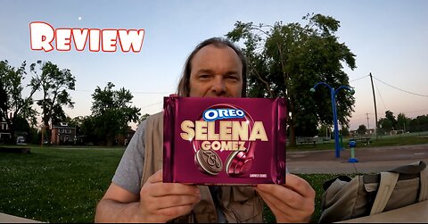Selena Gomez's New Oreo Cookies Review