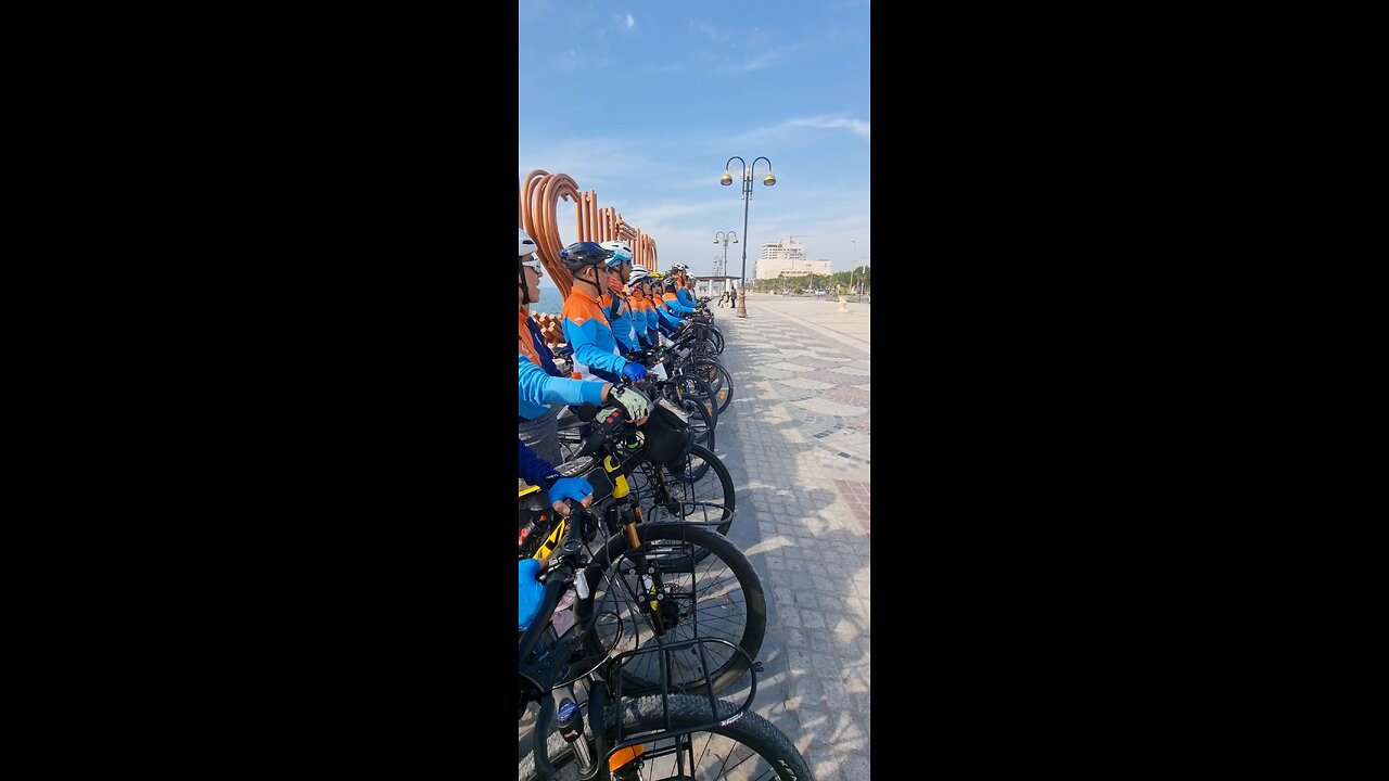 cycle tourists lian