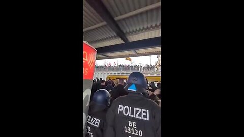 In Germany too, people have had enough and call for revolution