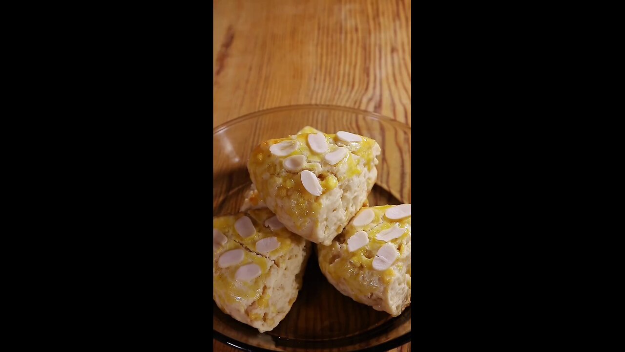 The low-calorie dessert apple scones that subvert cognition are so crispy that they fall apart