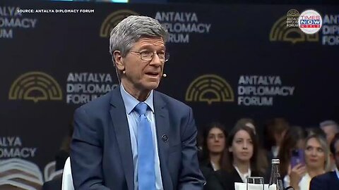 "Jeffrey Sachs: China Triumphs in Trade War Against U.S."