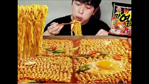 Korean imported tumbler gold ramen