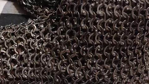 More mailthe right leg