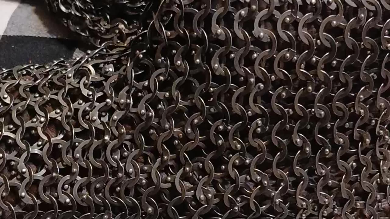 More mailthe right leg