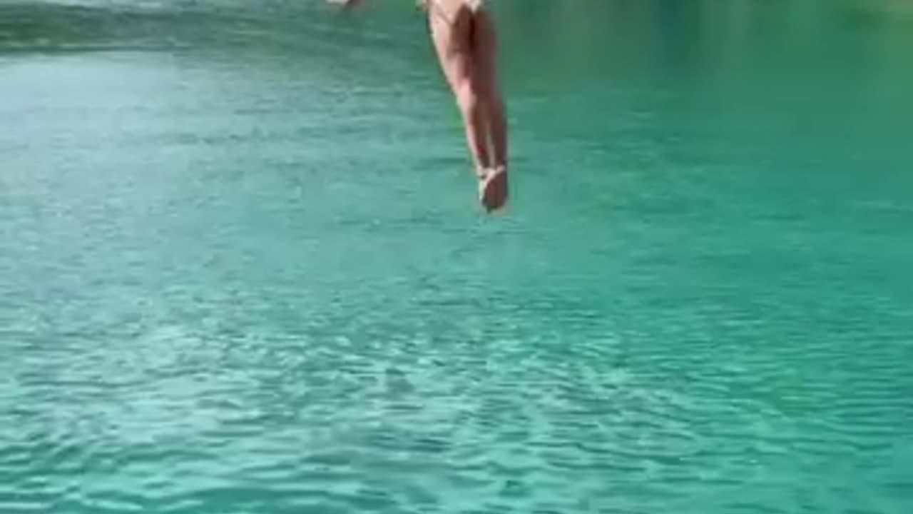 Sexyjump19
