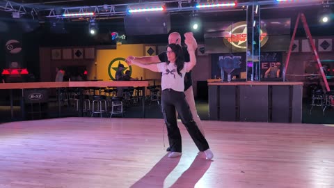West Coast Swing @ Electric Cowboy with Wes Neese 20250831 190120941