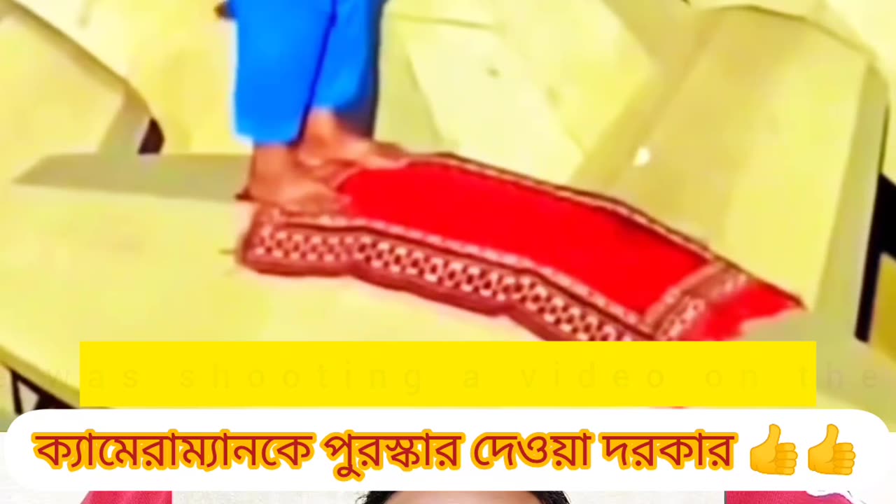 "Unexpected Prayer Moment Captured on Camera 📸🕋"