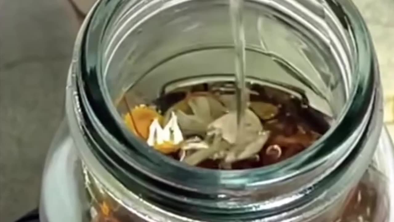 Calendula Sooths Skin Naturally - DIY Uses