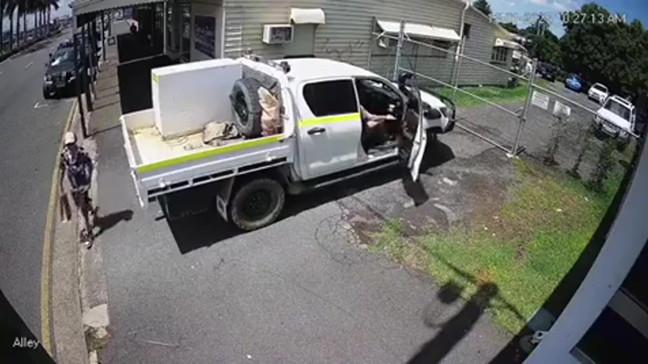 🤯✨ You Won't Believe How This Aussie Stops Driveway Parking! | FeedMyCuriosity