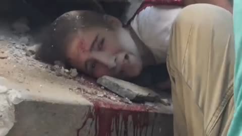 20240822 - A girl trapped alive below rubble after IOF airstrike in Gaza