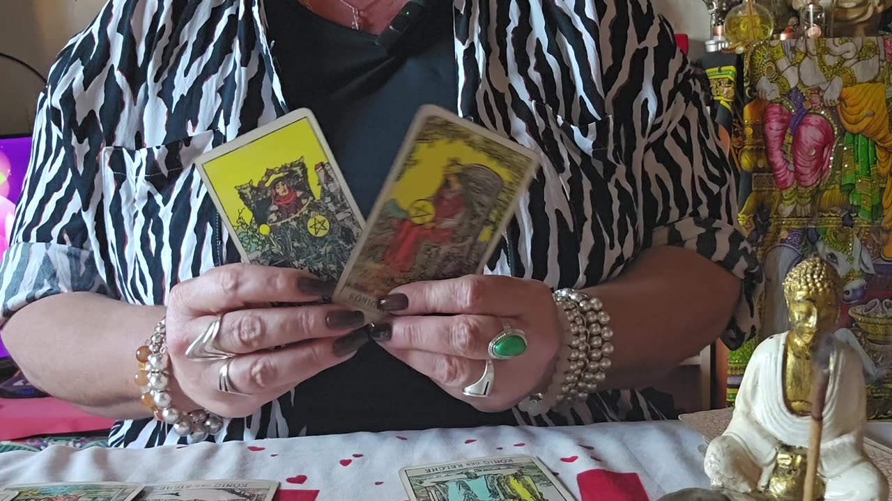 LECTURA TAROT AMOR 💘 😉 💕 💖 ✨️ 😏