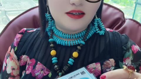 250609-14 Turquoise Bead Strand: Liquid Blue Oil Painting Around the Neck