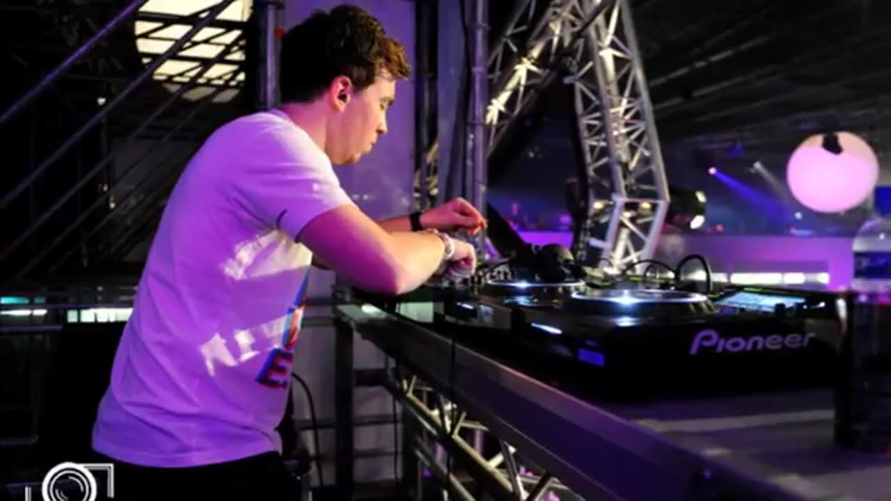 Hardwell - Spaceman (Original Mix)