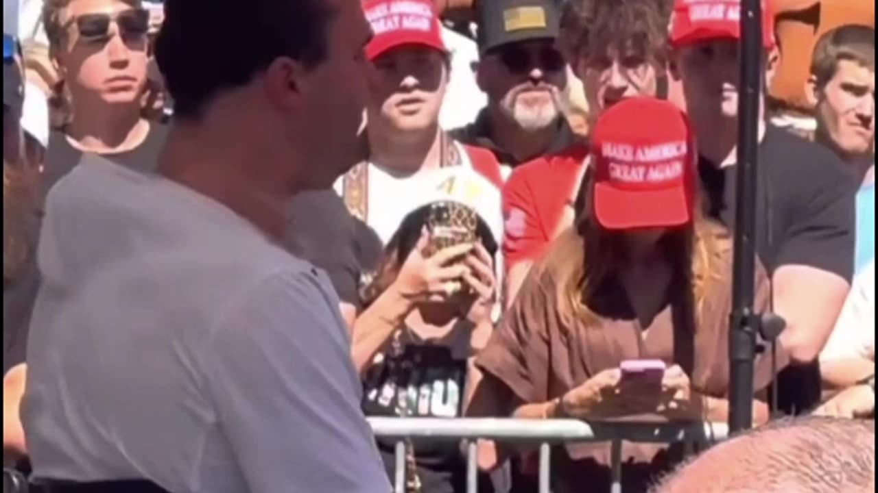 Ian Carroll ~ Sensitive Content WARNING ⚠️ Sam Parker