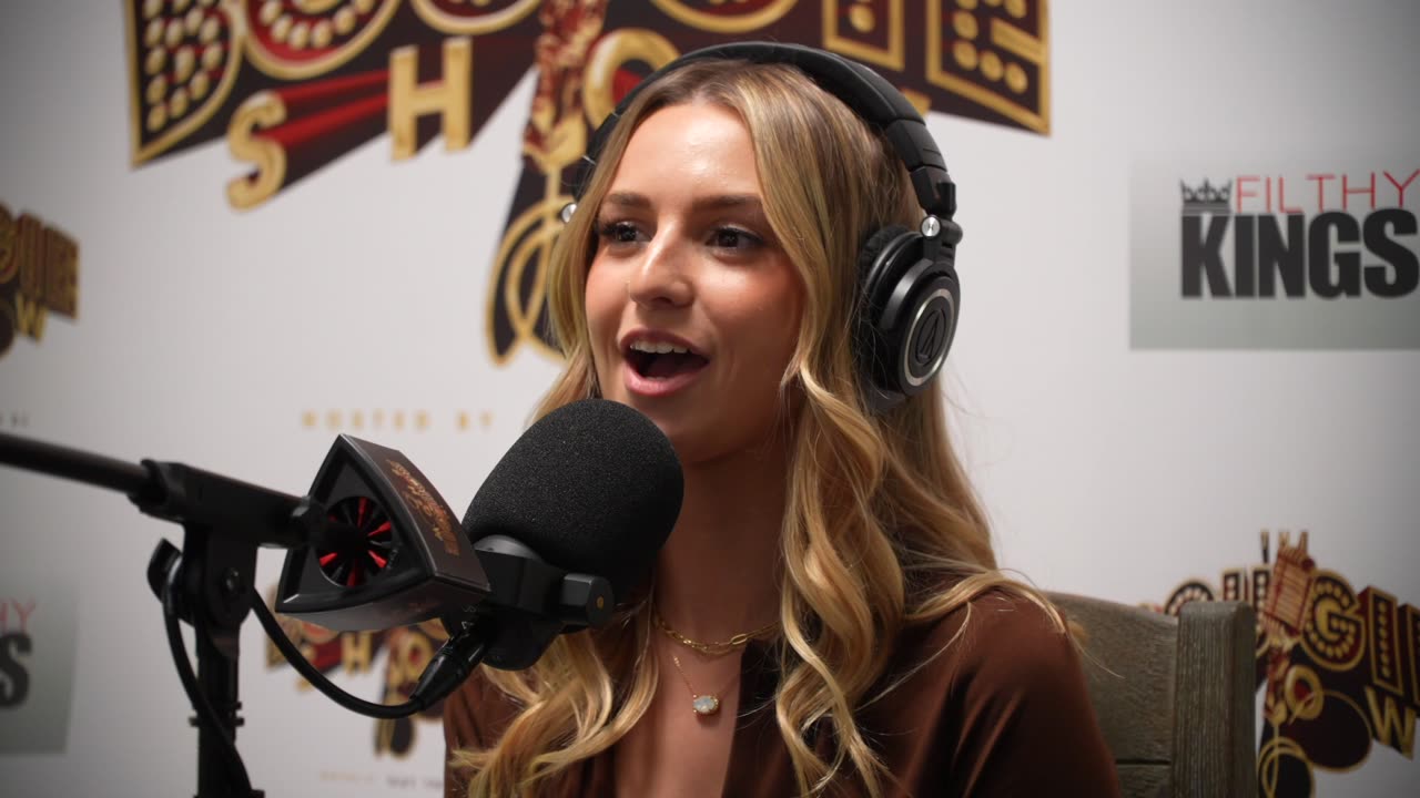 Celena Marie - I'm Looking For A Male Performer With A Big Enough 🍆 To Make Me Tap Out❗️