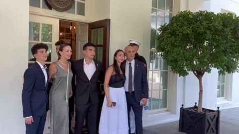 Former hostage Edan Alexander and his family have arrived at the white house