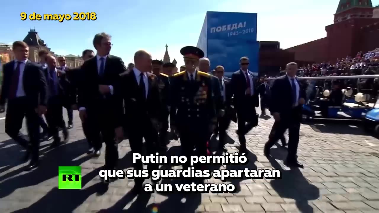 El conmovedor gesto de Putin con un veterano en 2018