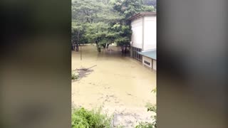 Torrential rain floods streets, buildings in Malaysia